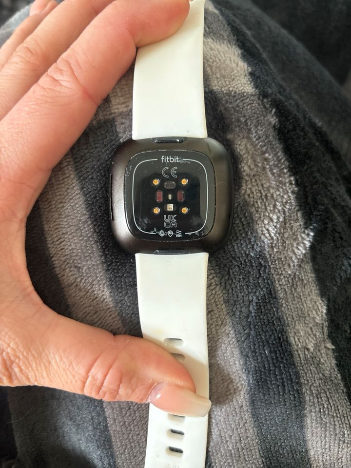 Fitbit Versa 3 in Walldorf