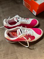 Tennisschuhe Damen Gr. 40,5 Nordrhein-Westfalen - Marl Vorschau