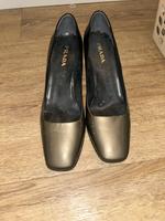 Damenschuhe, Prada Gr 39 ein halb Hessen - Viernheim Vorschau