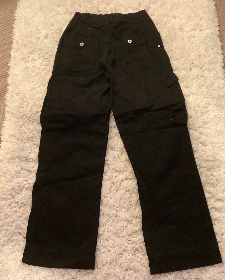 Schwarze Damen Cargo Hose Bershka/ weiße Sommerhose (36) in Hamburg