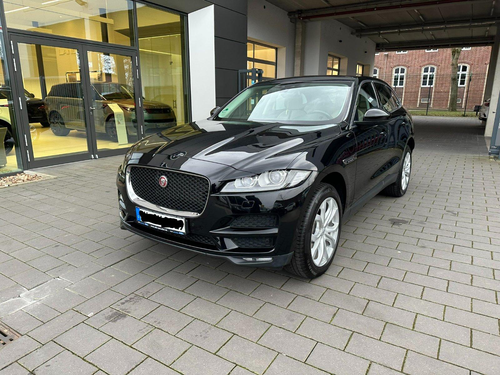 Abbildung des Autos Jaguar F-Pace 20d Presti…