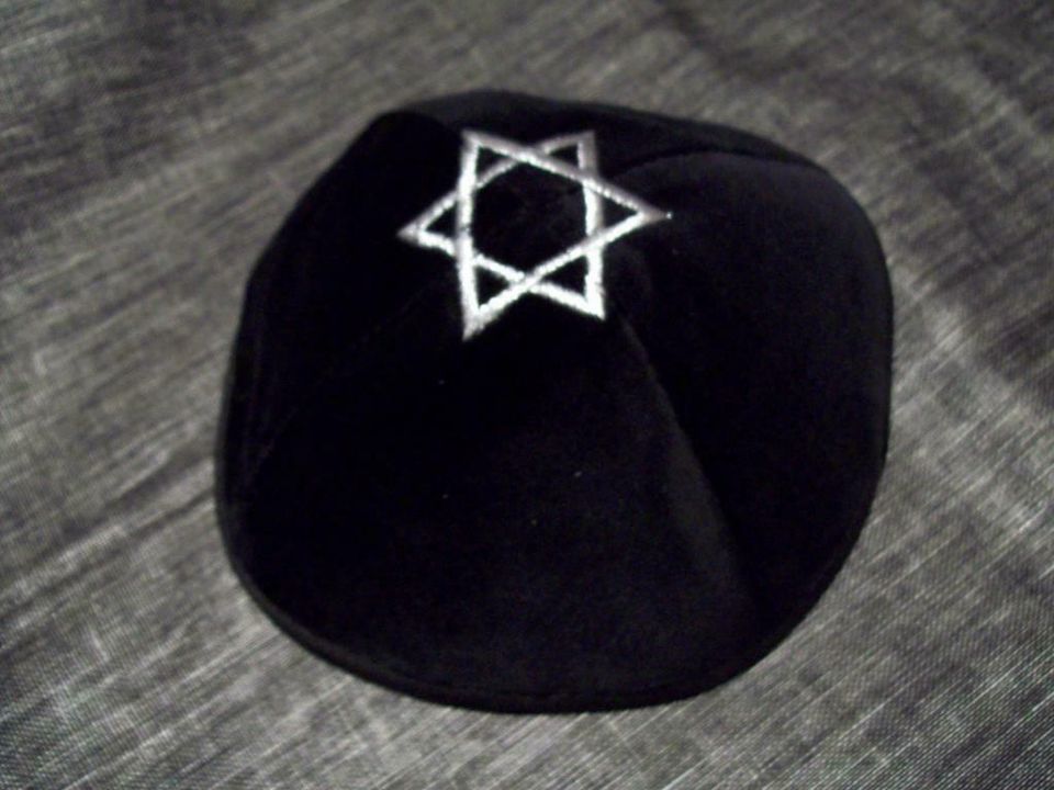 Kippa, Jarmulke, Kippah,Kipa Schwarz Samt 16-17cm in Osdorf