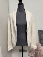 Strickjacke wollweiß cremeweiß Gr. M 38 Niedersachsen - Seevetal Vorschau