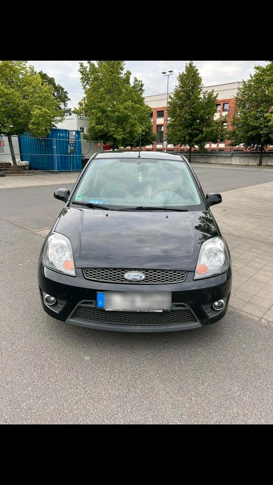 Ford Fiesta 1,2 Liter Benzin in Berlin