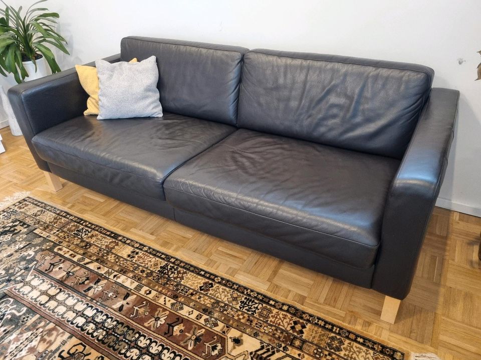 3er-Ledersofa Ikea Karlstad Schwarzbraun in Dieburg