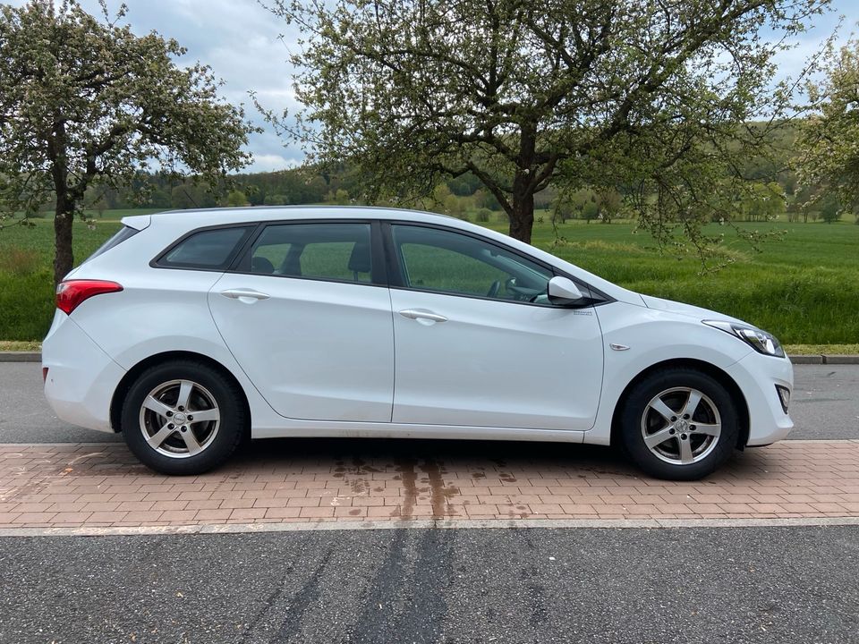 Hyundai I30 Kombi in Reinhardshagen