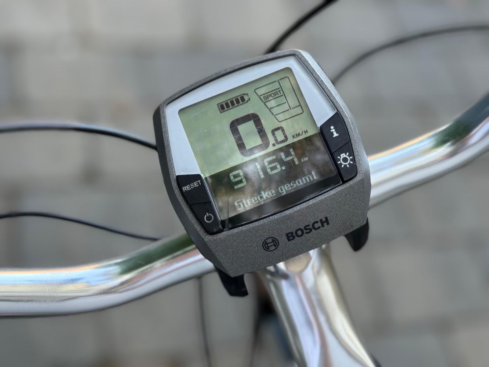 *WIE NEU* Rabeneick E-Bike Damen 28 Zoll in Bielefeld