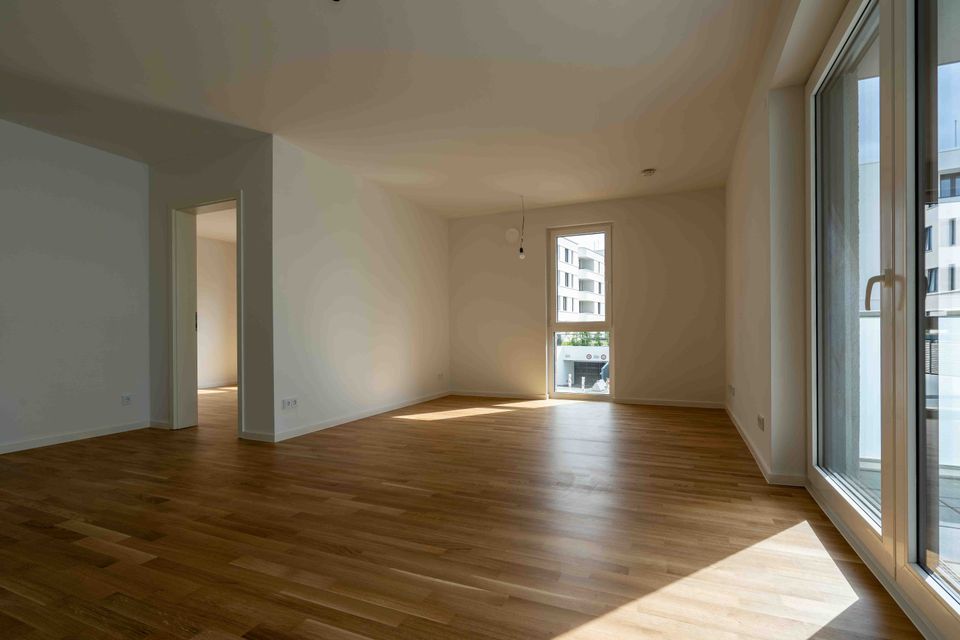 Neuwertig & Modern + 2-Zimmer * EBK * TG-Stellplatz * Loggia 12m² * Parkett in Wolfsburg