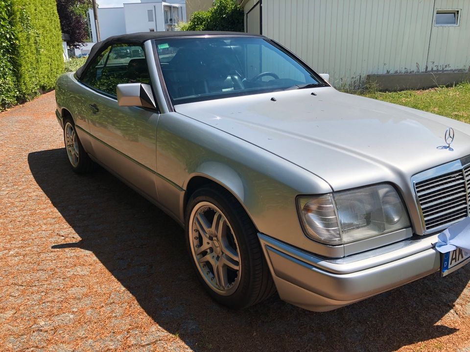 Mercedes W124 Cabrio E220 in Horhausen (Westerwald)