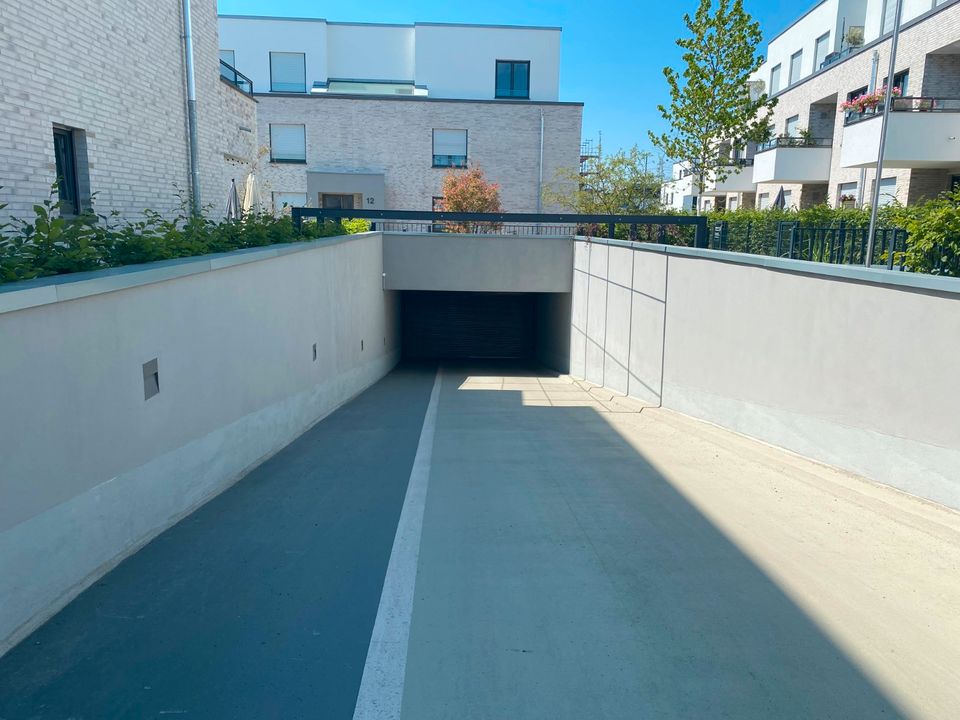 Tiefgaragenstellplatz in gepflegter Garage in Pulheim