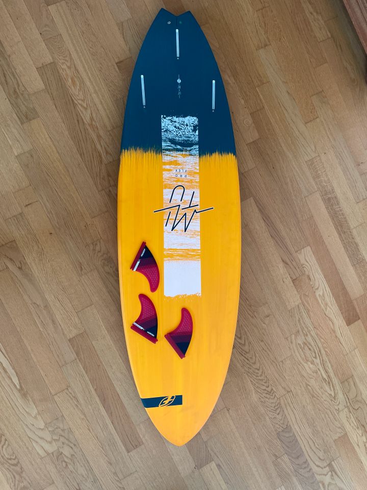 F-ONE Mitu Surfboard Directional 5,8" x 18,5" inkl. Finnen neu in Köln