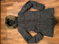 Graue Winterjacke von Vero Moda mit Fellkragen - M Köln - Ehrenfeld Vorschau