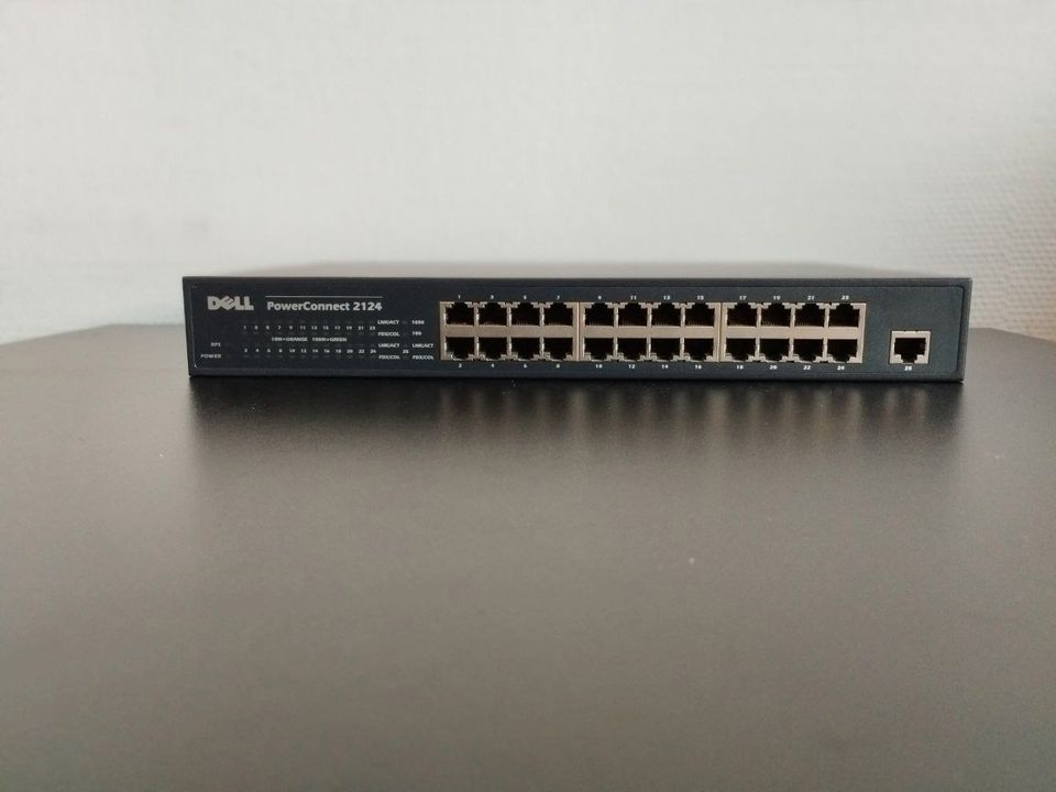 Dell PowerConnect 2124 Switch 24 Port in Eichwalde