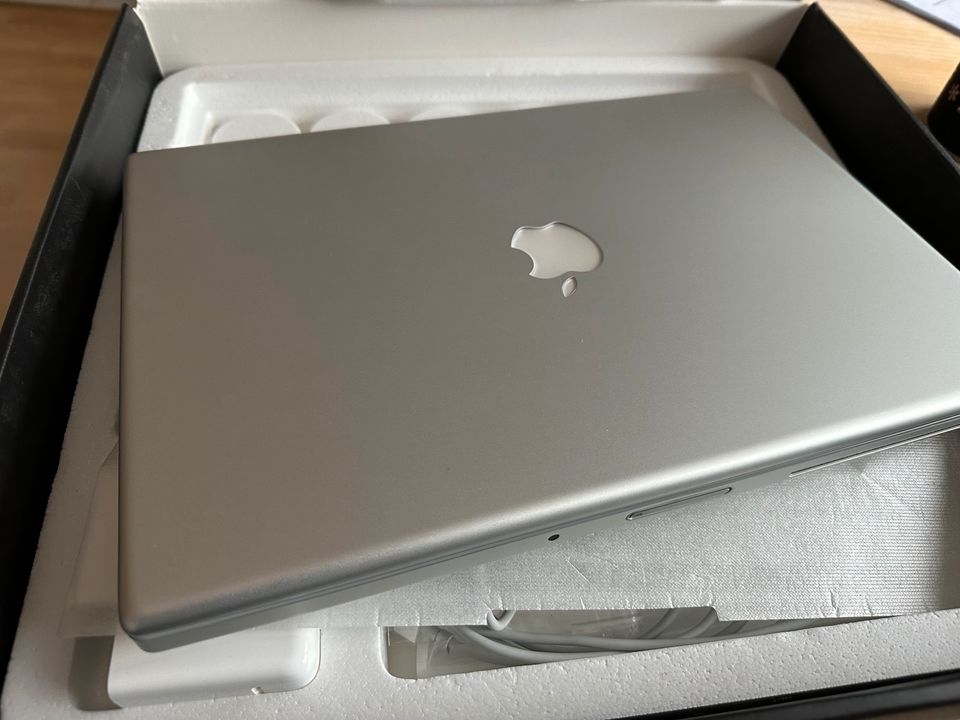 Apple Macbook Pro Late 2008 15 Zoll mit OVP Neu in Pleinfeld