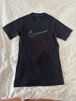 Nike Sportshirt XL schwarz Eimsbüttel - Hamburg Eimsbüttel (Stadtteil) Vorschau