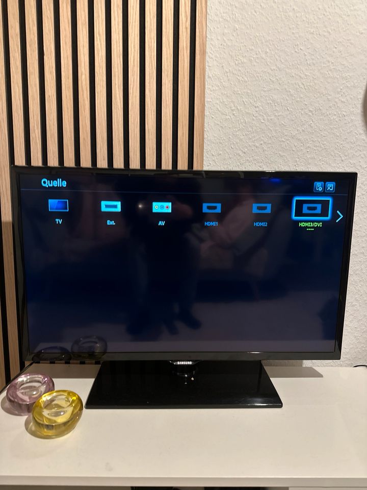 Samsung 32 Zoll Smart TV in Wuppertal