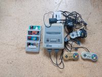 Super nintendo + 4 Spiele + 3 joypads+ hdmi adapter Baden-Württemberg - Vöhrenbach Vorschau