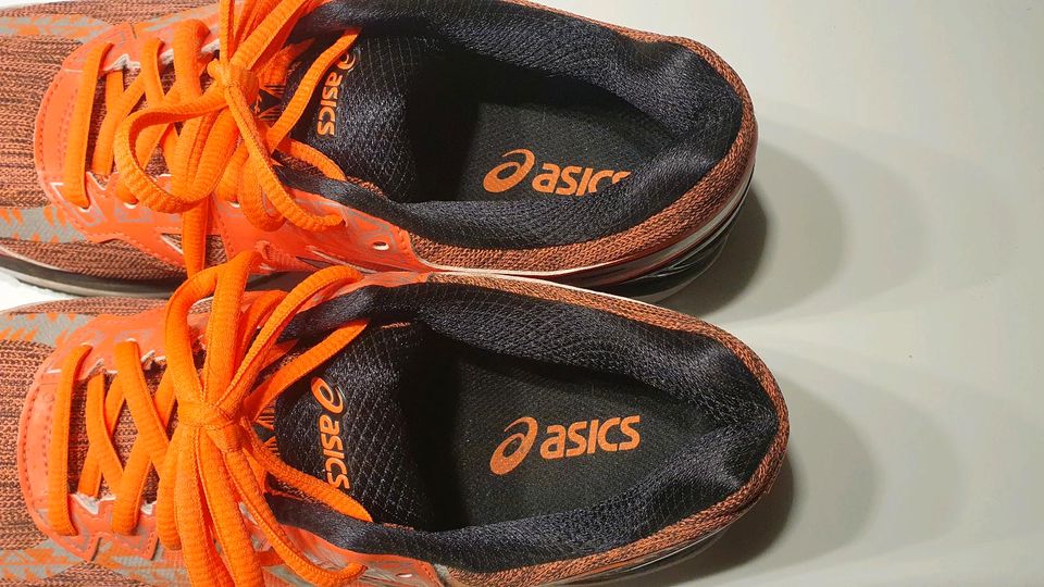 Gel Turnschuhe Laufschuhe Asics FluidRide, Gr.40, neuwertig! in Nehmten