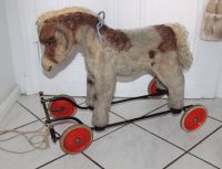 STEIFF altes Reittier Pferd / Pony auf Rädern 50er / 60er Jahre Düsseldorf - Heerdt Vorschau