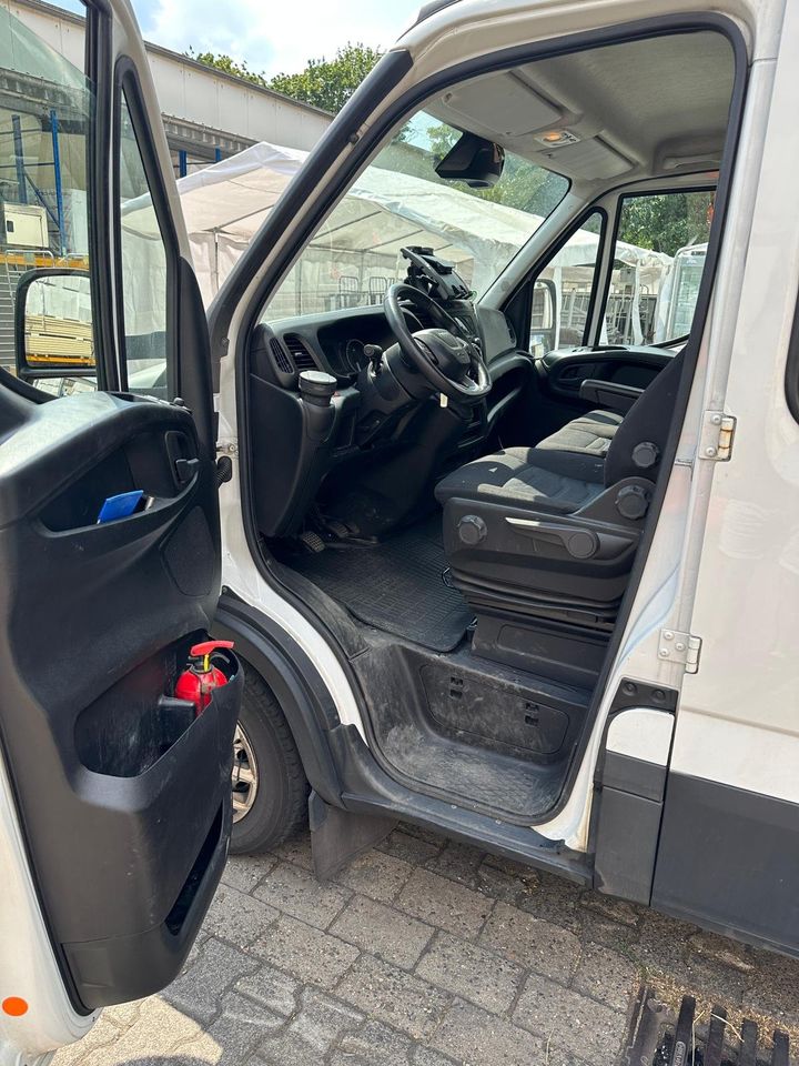 Iveco Daily DoKa Pritsche Plane Facelift 2019 90 Tkm 7 Sitzer in Duisburg