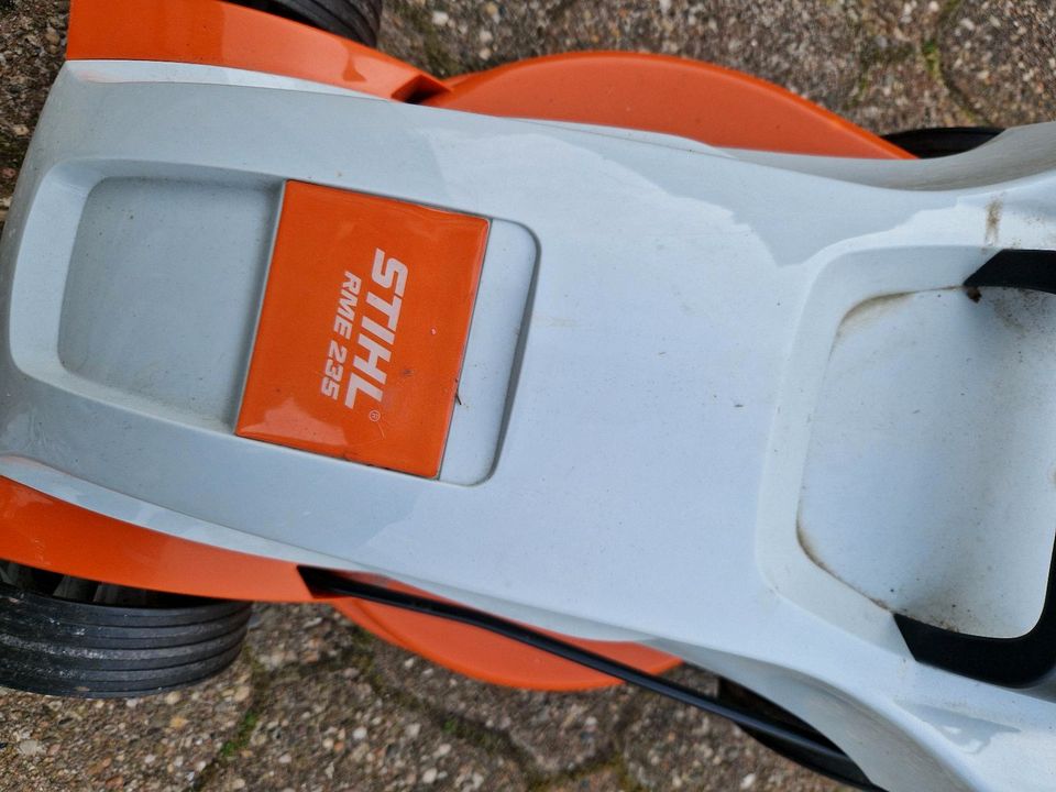 Stihl Rasenmäher und Trimmer in Lütetsburg