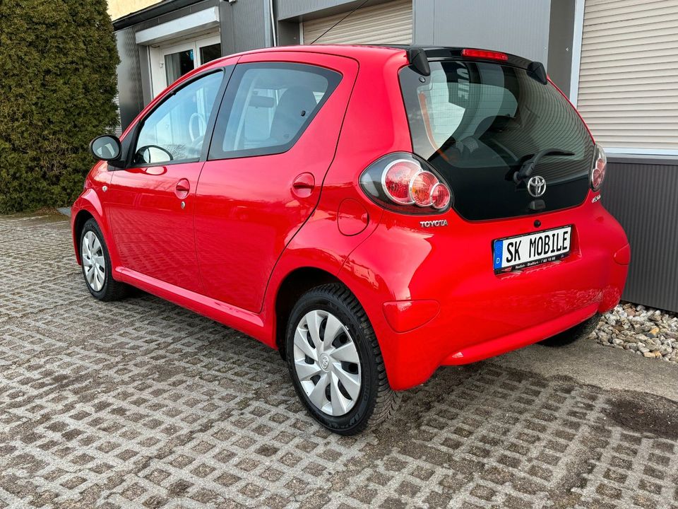 Toyota Aygo AYGO Cool Go KLIMA*5 Tur*TUV*NAVI*TOP in Wolfen