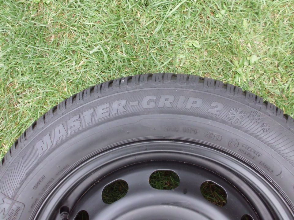 2 Winterreifen  195/60 R 15 88 T Semperit Master Grip 2 in Garbsen