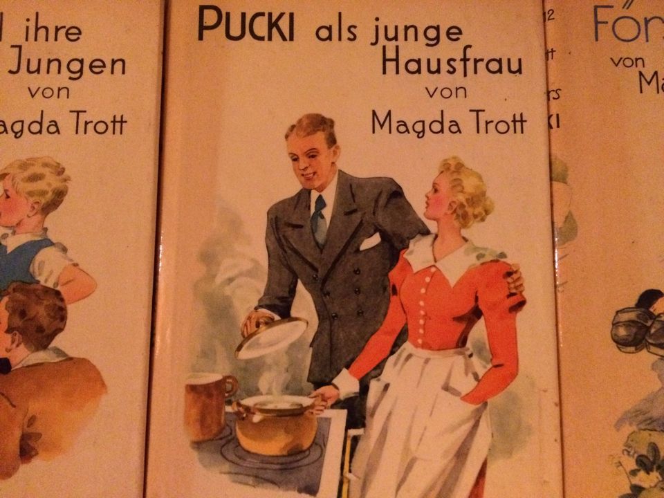 PUCKI - MAGDA TROTT - 12 BÄNDE - 12 BÜCHER - TITANIA VERLAG in Nettersheim