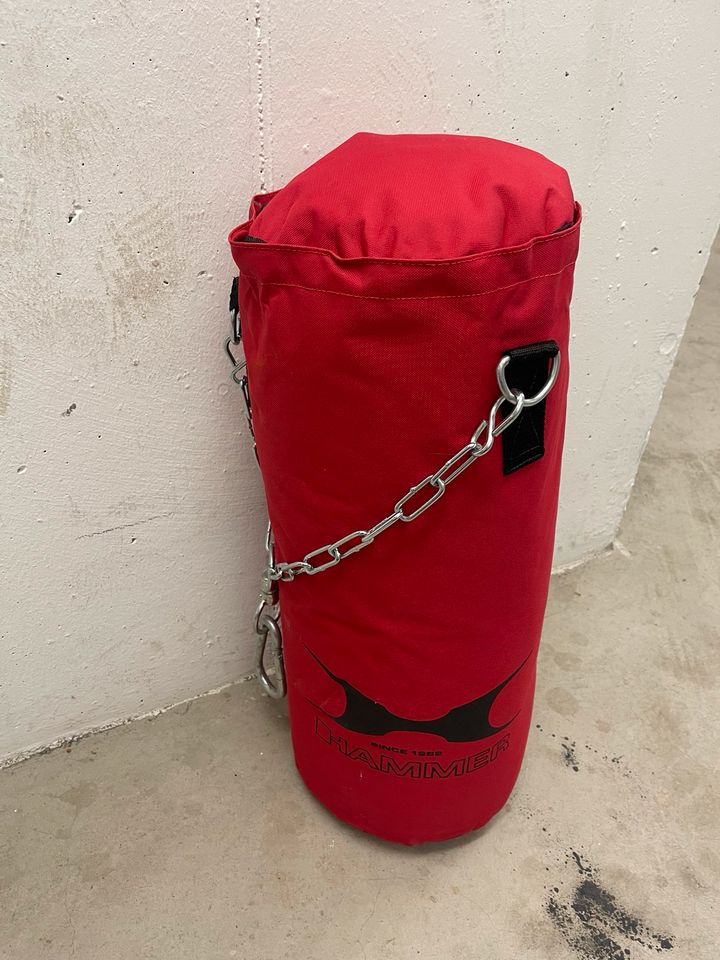 Boxsack von HAMMER zum hängen in Rot in München