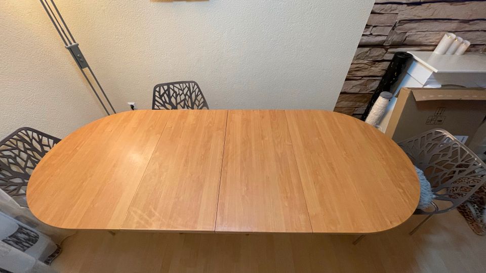 Tisch für eine Familie mit 12 Personen in Verl