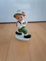Goebel Porzellanfigur Junge mit Rucksack / Wanderer Baden-Württemberg - Blaustein Vorschau