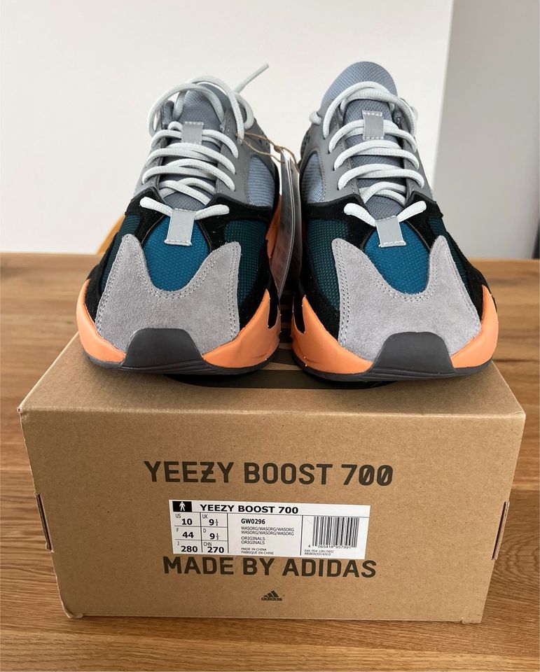 adidas Yeezy YEEZY 700 Wash Orange Sneakers in Berlin