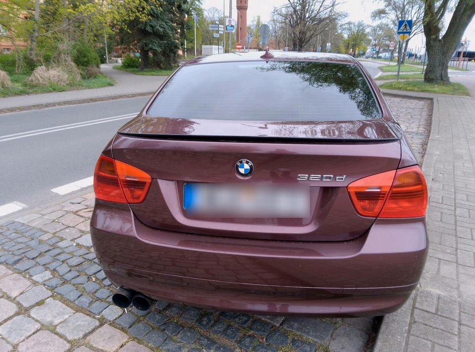 BMW 320d optisch  schick..seltene Farbe in Zirchow
