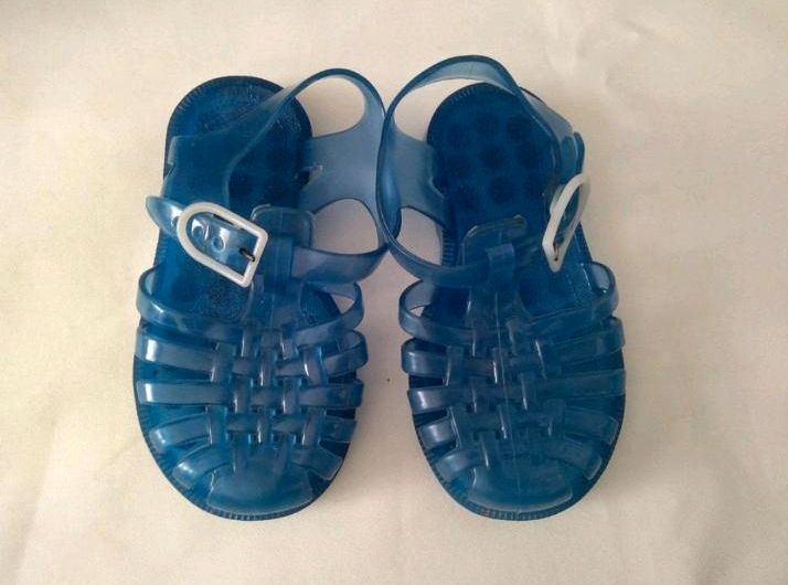 Badeschuhe/-Sandalen, Gr. 23, Wasserschuhe, blau in Nordrhein-Westfalen -  Stolberg (Rhld) | Gebrauchte Kinderschuhe Größe 23 kaufen | eBay  Kleinanzeigen ist jetzt Kleinanzeigen