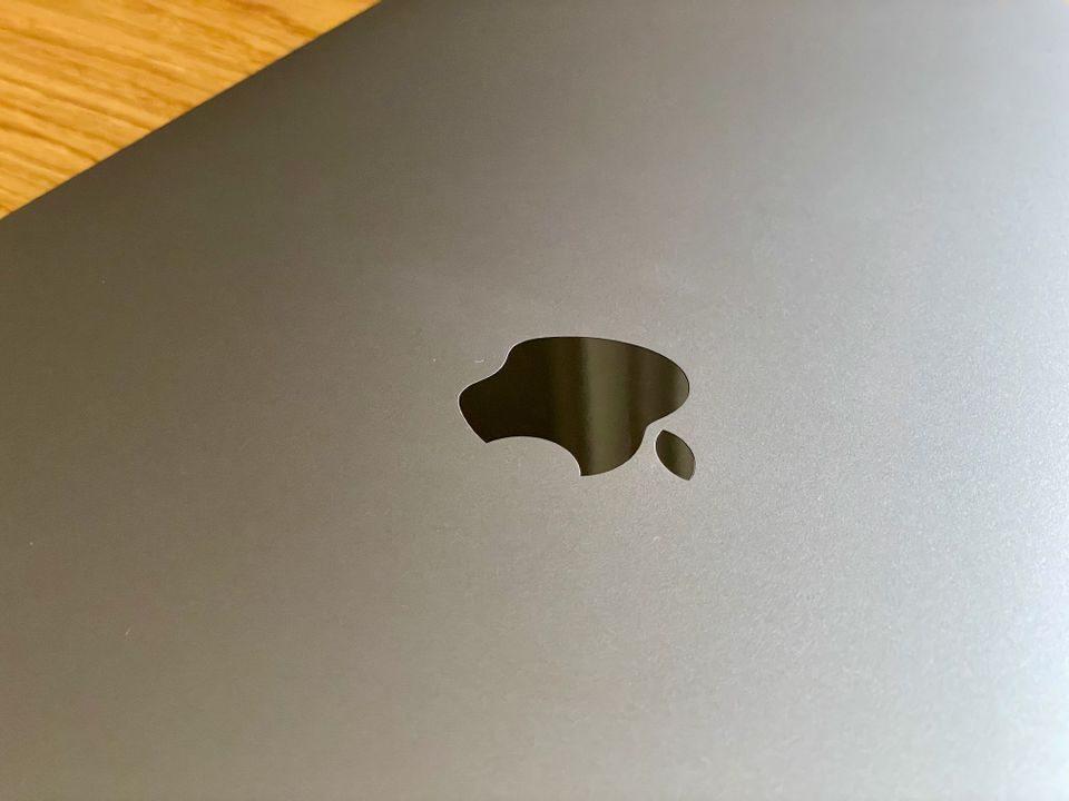 Apple MacBook Pro 2017 Akku NEU 15 Zoll - 512GB SSD, 16GB RAM in Dachau