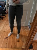 Calvin Klein Jeans in Dunkelgrau – Größe 29 Brandenburg - Cottbus Vorschau