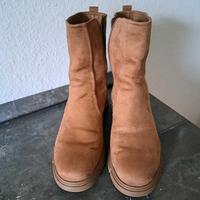 Damen Boots Velour Größe 42 Nordrhein-Westfalen - Gevelsberg Vorschau