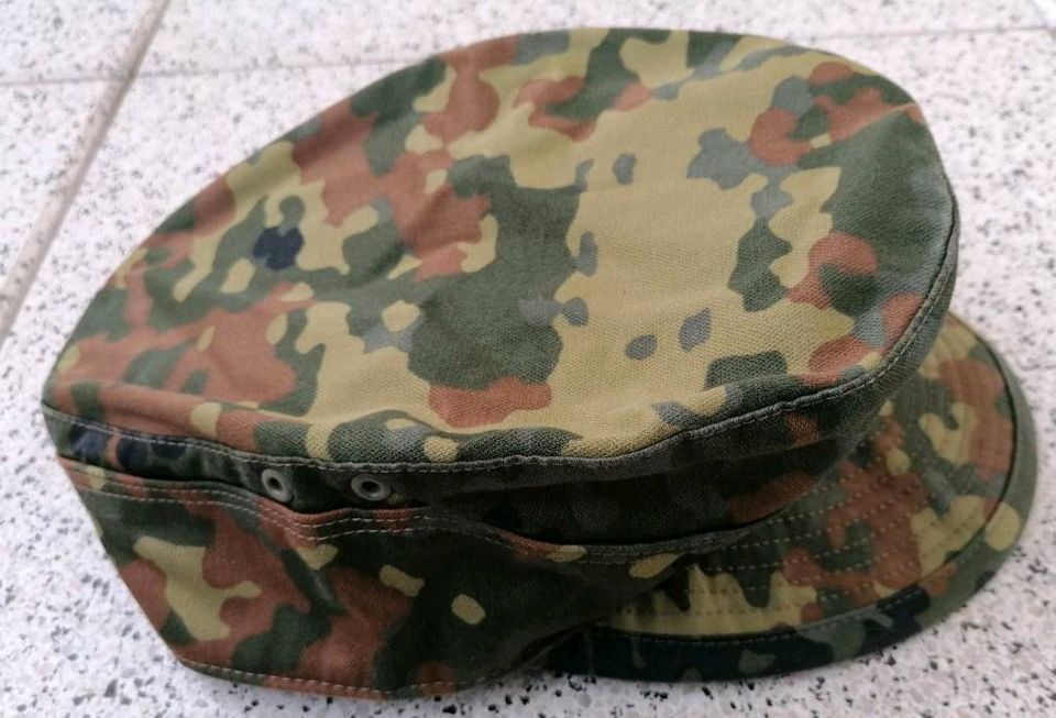 Original Bundeswehr Bw Feldmütze Flecktarn Schirmmütze Cap Gr. 55 in Wiesbaden