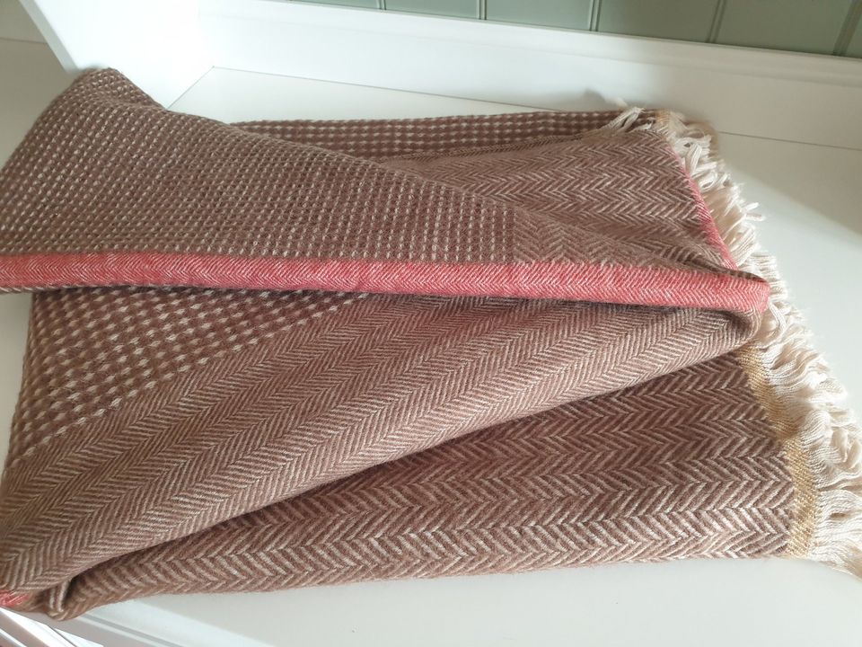 ❤ Strickschal Schal Poncho Tuch beige braun Fischgrätenmuster in Schwerin