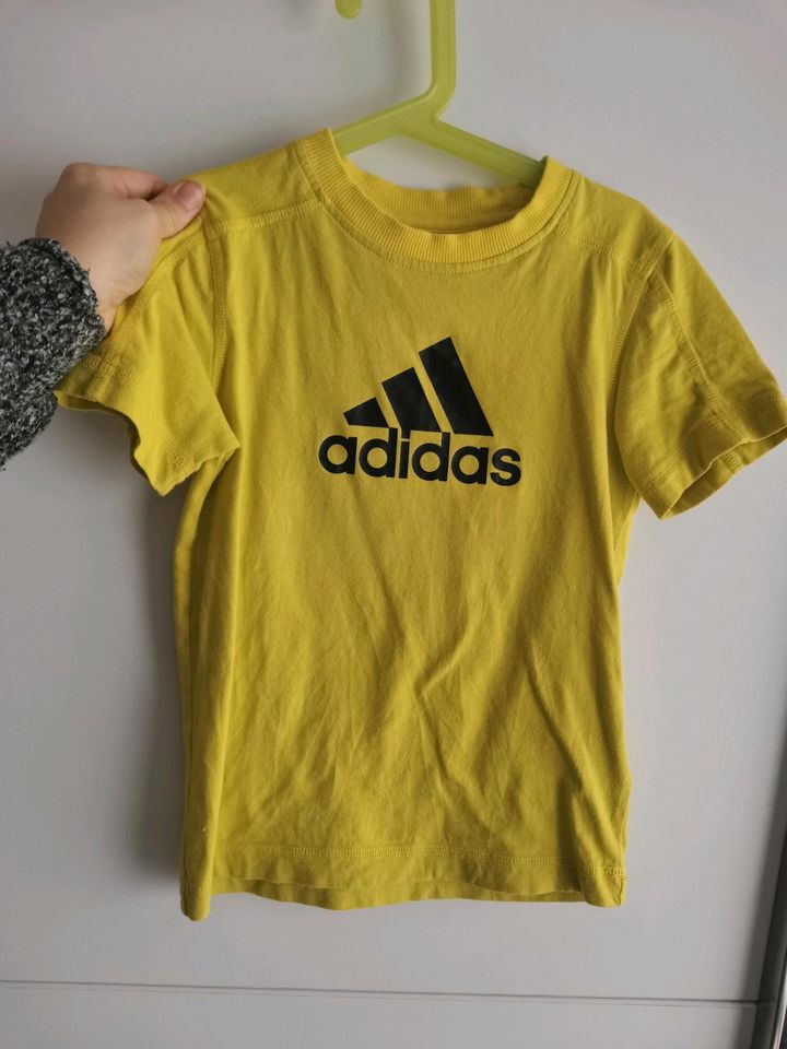 Adidas T-Shirt Größe 116 in Ruhstorf an der Rott