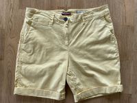 Kurze Hose Shorts Tommy Hilfiger gelb Gr. 10 Nordrhein-Westfalen - Remscheid Vorschau