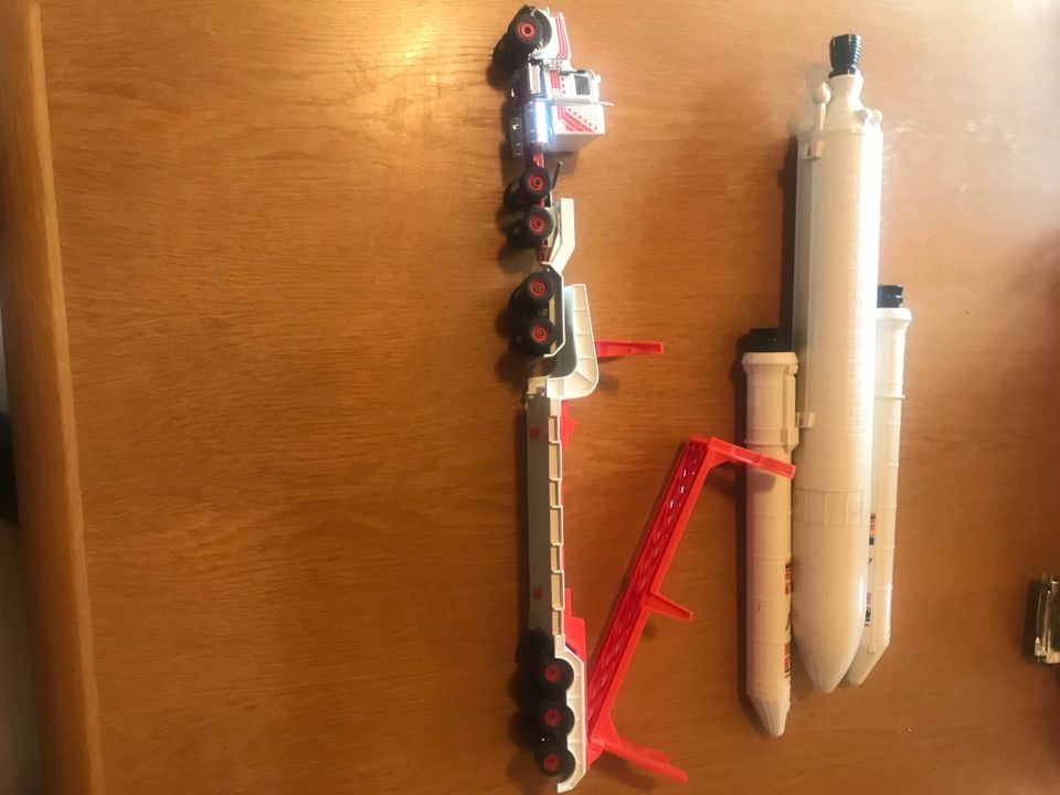 Siku Raketen-Transporter 1:55 Peterbilt LKW + Rakete Rar 2408 in Schwerte