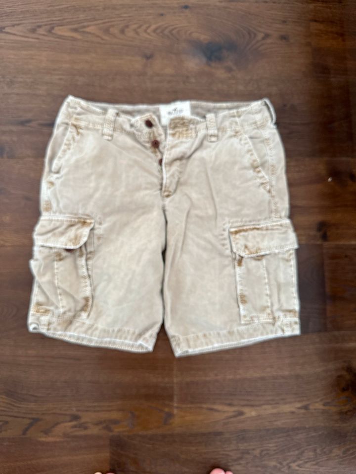 Hollister Shorts Herren Größe 33 in Krefeld