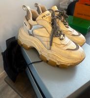 Prada Rodeo Nylon Tec Sneakers  Chunky Sneakers weiß München - Au-Haidhausen Vorschau