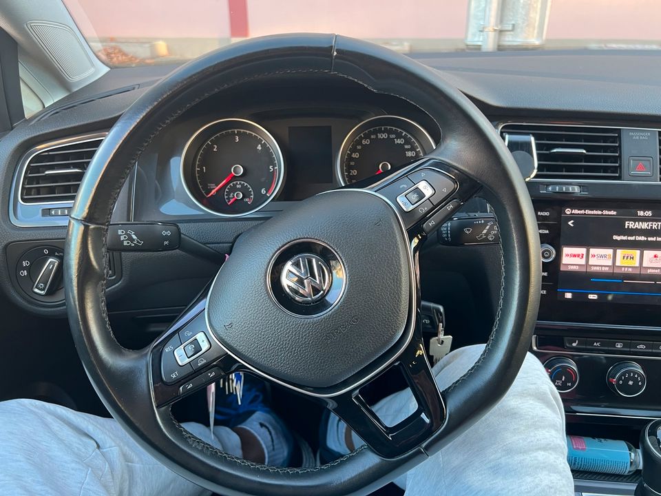 VW Golf 7  1.6 TDI 2017. ( Facelift ) 115PS in Obertshausen