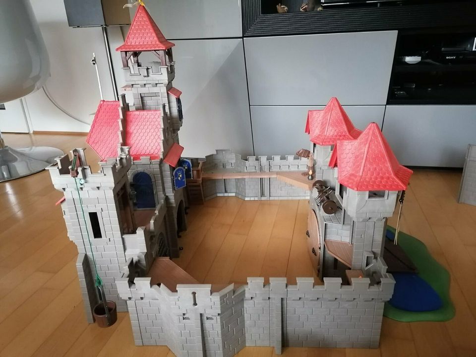 Playmobil Königsritterburg, 3268; mit extra Zubehör, gebraucht in Annweiler-Queichhambach