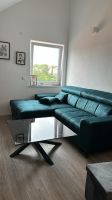 Smaragdgrünes Sofa abzugeben Baden-Württemberg - Aalen Vorschau