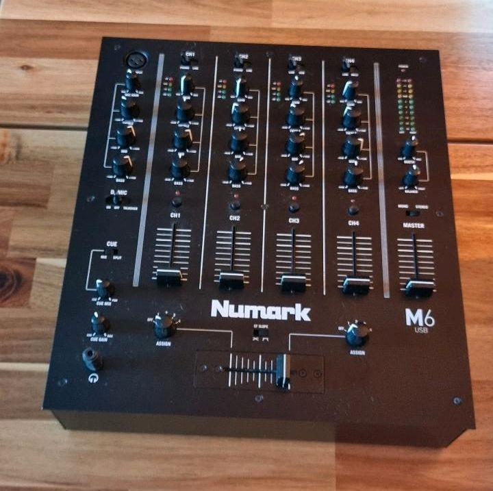 Numark M6 USB black in Hallbergmoos