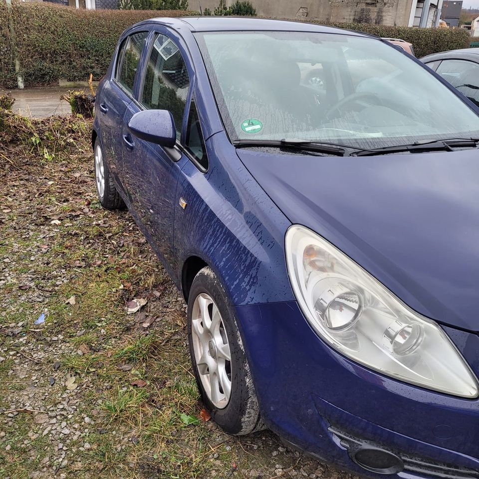 Opel Corsa D 4/5 Türer Neu TÜV! in Castrop-Rauxel