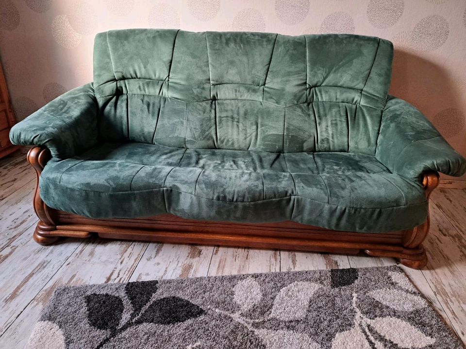 Couch Sofa Sitzgarnitur mit Liegefunktion grün top Zustand in Stendal